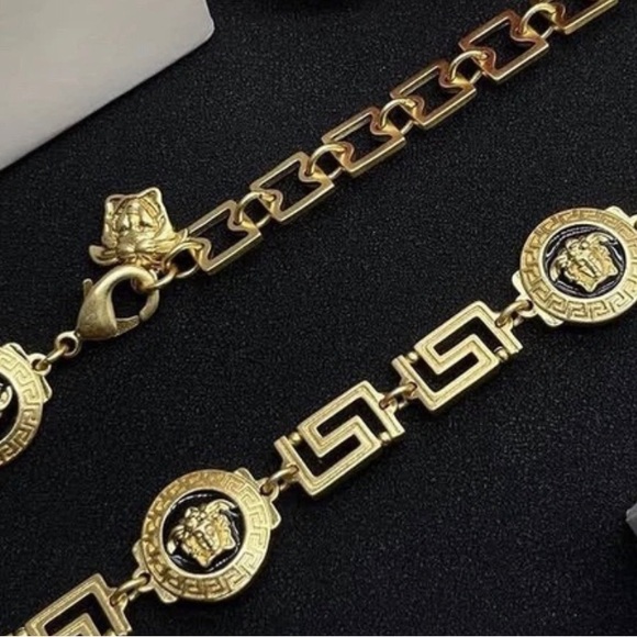 Versace Gold Medallion Link necklace Greca Greek Key logo Medusa - Picture 3 of 3